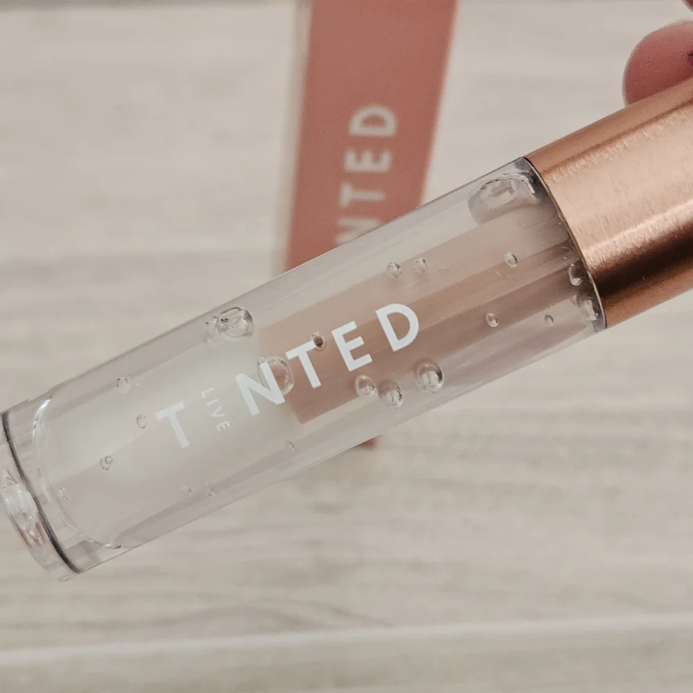 Live Tinted Softgloss Juicy Lip Gloss Coconut Water NEW